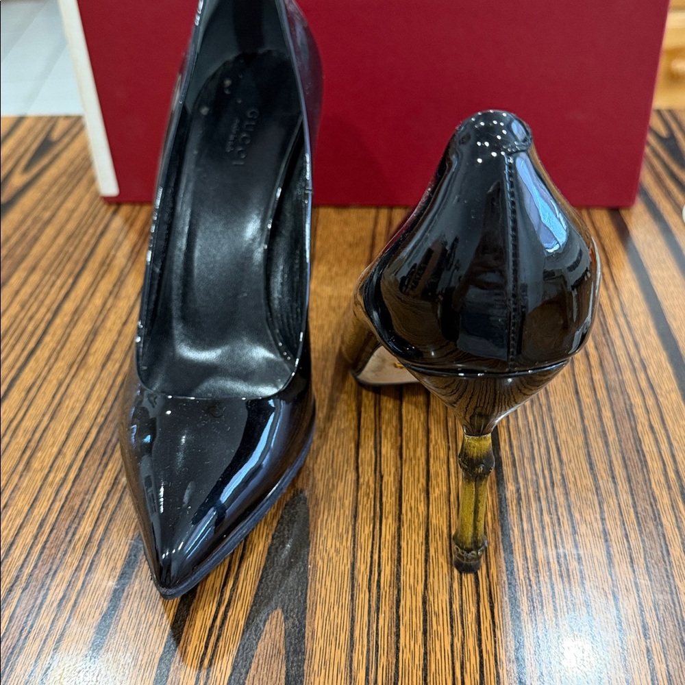 Gucci Black Patent Leather Pointed-Toe Heels - Picture 4 of 7